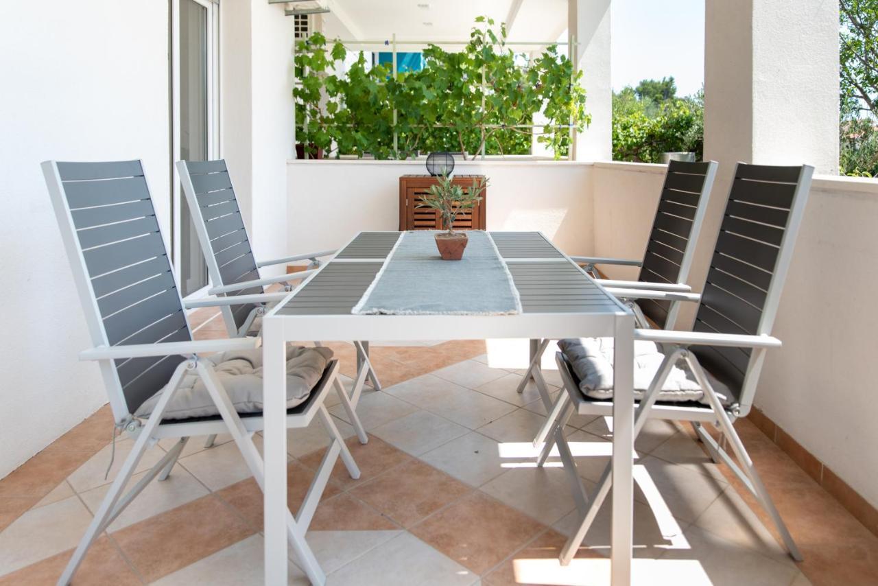 Maslina Apartments Крвавица Экстерьер фото
