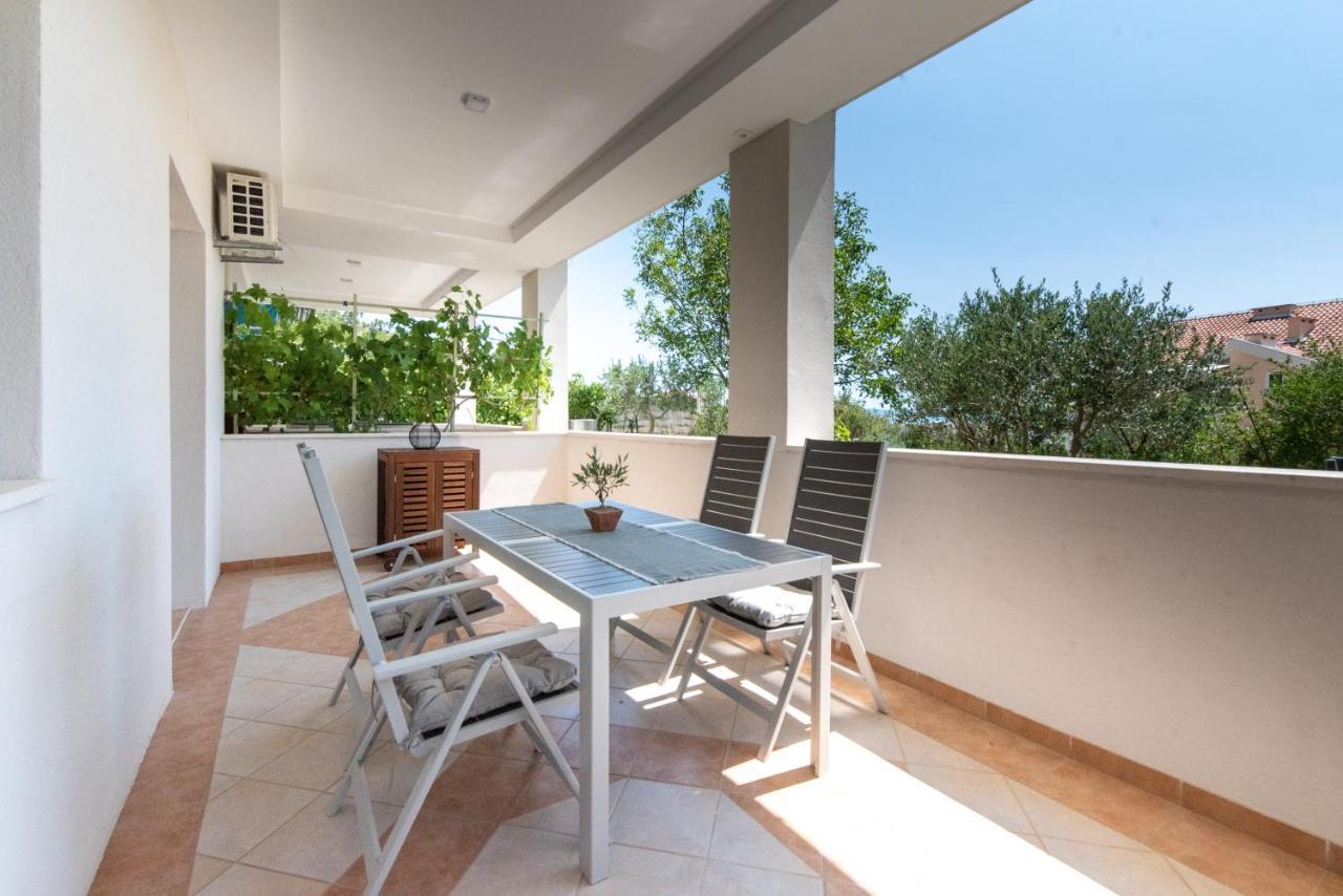 Maslina Apartments Крвавица Экстерьер фото